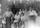 Meu avô Giovanni, minha avó Maria e meus tios